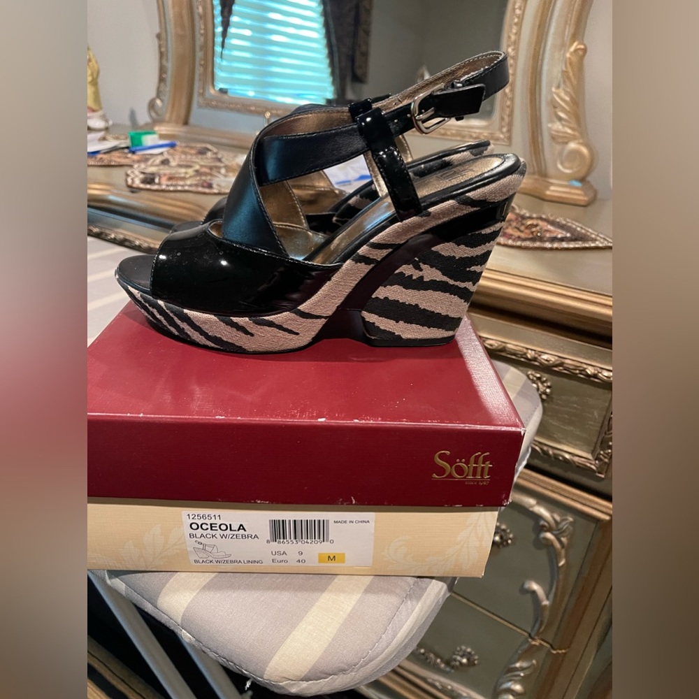 Sofft Woman Sandals Black Size 9